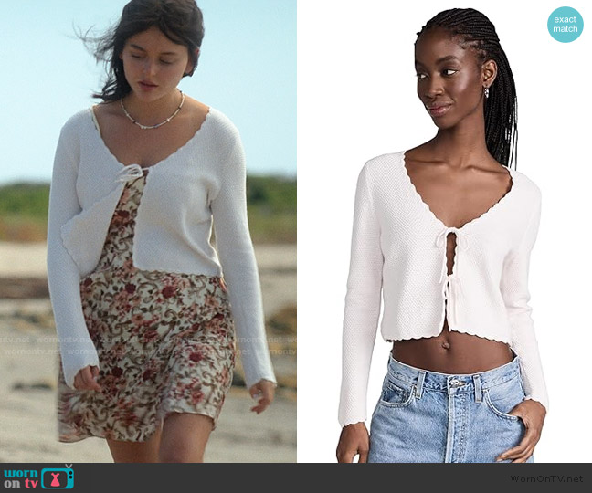 Splendid Wendy Cardigan worn by Cadence Sinclair Eastman (Emily Alyn Lind) on We Were Liars