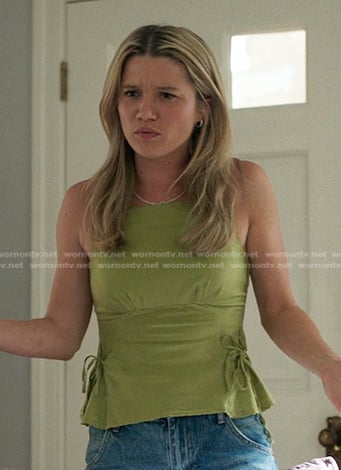 Taylor's green top on The Summer I Turned Pretty