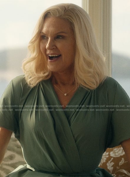 Tipper’s green wrap dress on We Were Liars