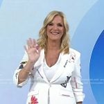 Trisha Yearwood's white embroidered blazer on Today