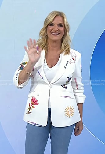 Trisha Yearwood's white embroidered blazer on Today