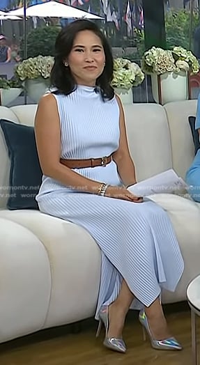 Vicky's light blue ribbed side slit dress on Today