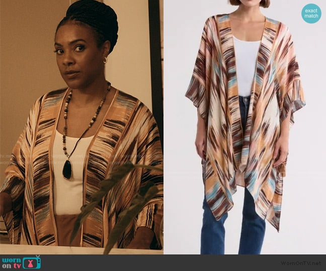 Vince Camuto Ikat kimono Duster worn by Carolyn (Courtney Sauls) on The Chi