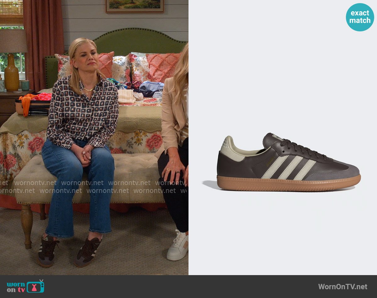 Adidas Samba Shoes in Brown Putty worn by Carol (Kristen Johnston) on Leanne