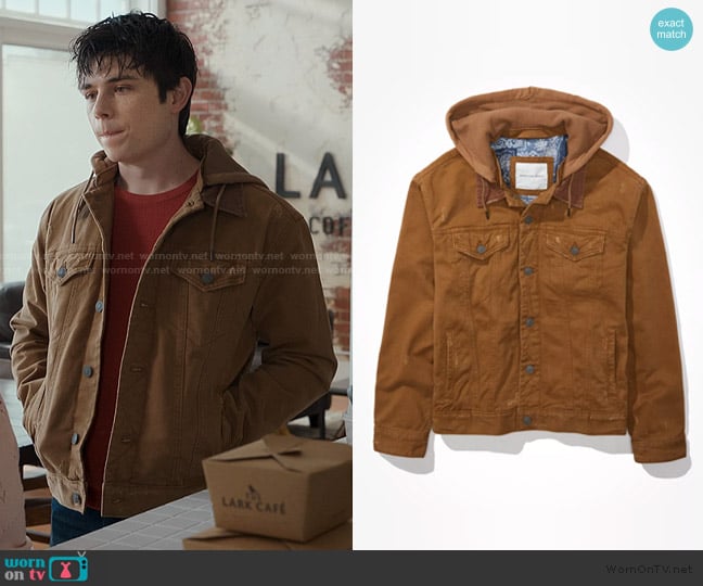 American Eagle Hooded Cotton Twill Jacket worn by Alex Walter (Ashby Gentry) on My Life with the Walter Boys
