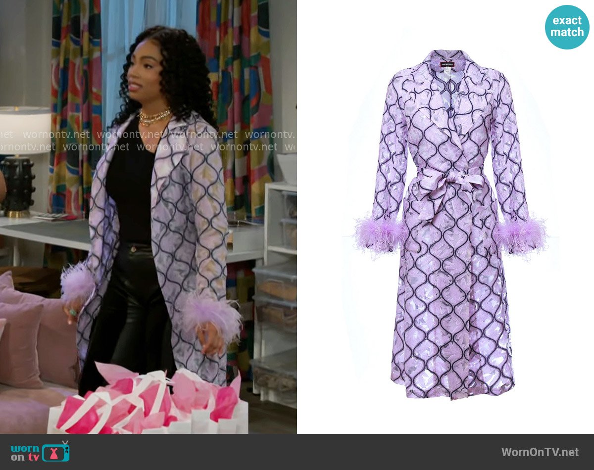 Andreeva Lavender Coat worn by Chelsea Hamilton (RhonniRose Mantilla) on Beyond the Gates