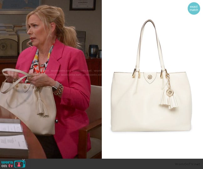 Anne Klein A Hinge Tote Bag worn by Leanne Murphy (Leanne Morgan) on Leanne