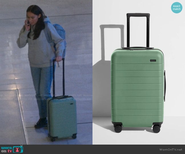 Away The Carry-On in Sea Green worn by Belly Conklin (Lola Tung) on The Summer I Turned Pretty