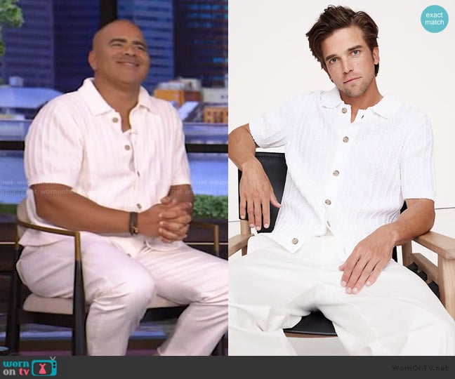Banana Republic Wide Ribbed Cotton Knit Shirt worn by Christopher Jackson on Live with Kelly and Mark