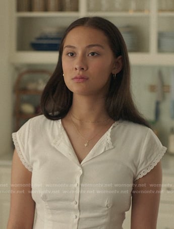 Belly's white scalloped top and mini skirt on The Summer I Turned Pretty