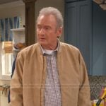 Bill’s beige suede jacket on Leanne