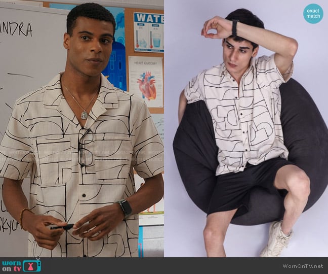 Checkmate Atelier Black Shapes Oversized Shirt worn by Skylar Summerhill (Jaylan Evans) on My Life with the Walter Boys