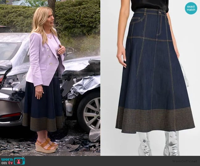 Cinq a Sept Hester A-Line Denim Skirt with Topstitching worn by Leanne Murphy (Leanne Morgan) on Leanne