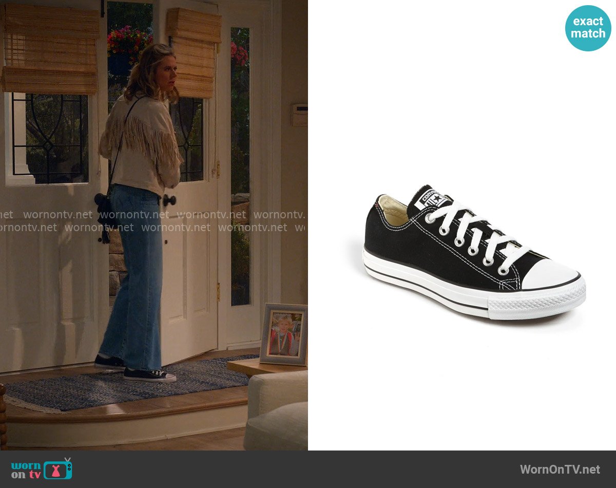 Converse Chuck Taylor® All Star® Low Top Sneaker worn by Josie Murphy (Hannah Pilkes) on Leanne