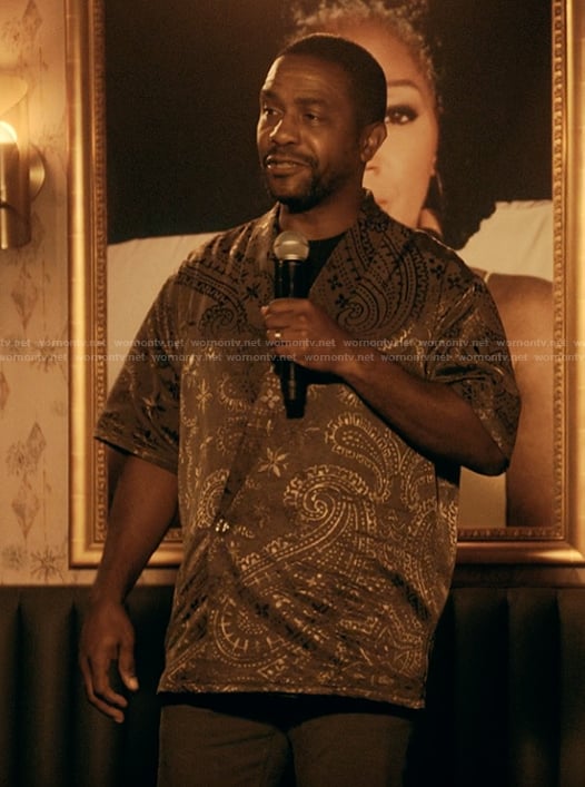 Darnel's brown paisley print shirt on The Chi