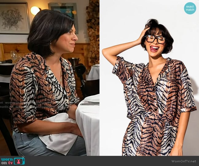 Dressed in Lala Ćest la Vie Plissé Skirt Set in Go Get 'Em Tiger worn by Tejal Rao on Today