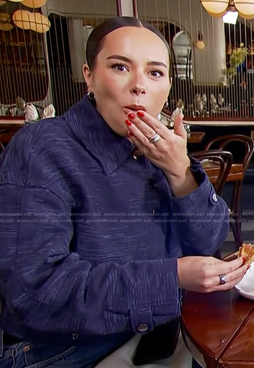 Emily Curl’s cropped jacket on E! News