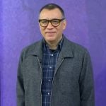 Fred Armisen’s grey jacket on Today