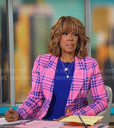 Gayle King’s pink plaid blazer on CBS Mornings