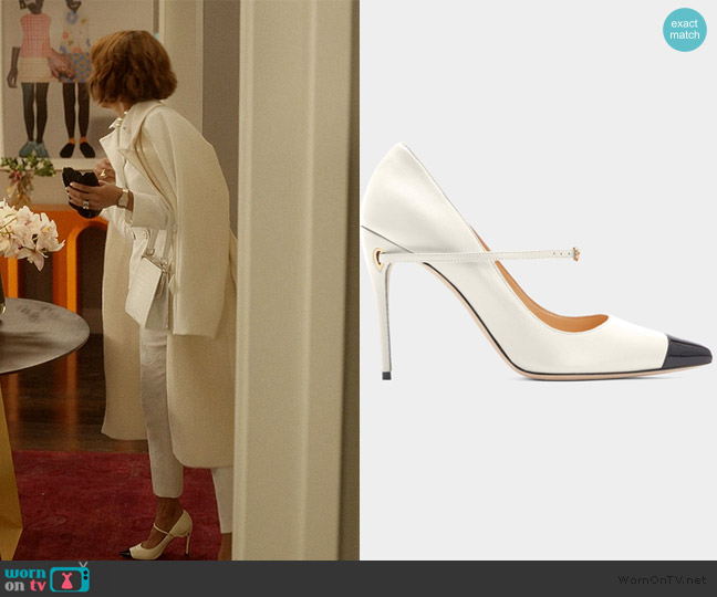 Jennifer Chamandi Lorenzo Bicolor Mary Jane Pumps In Ivory - Black worn by Lisa Todd Wexley (Nicole Ari Parker) on And Just Like That