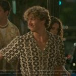Jeremiah’s black print short sleeve shirt on The Summer I Turned Pretty