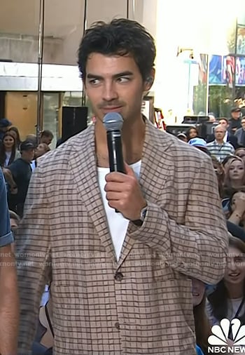 Joe Jonas's beige plaid blazer on Today