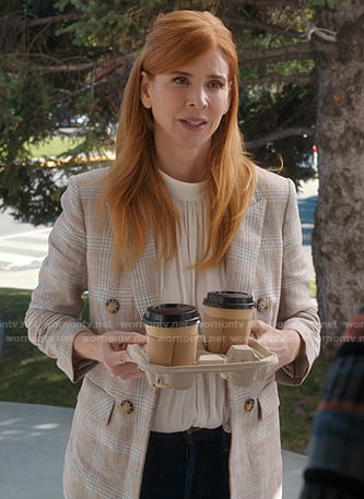 Katherine's beige plaid blazer on My Life with the Walter Boys