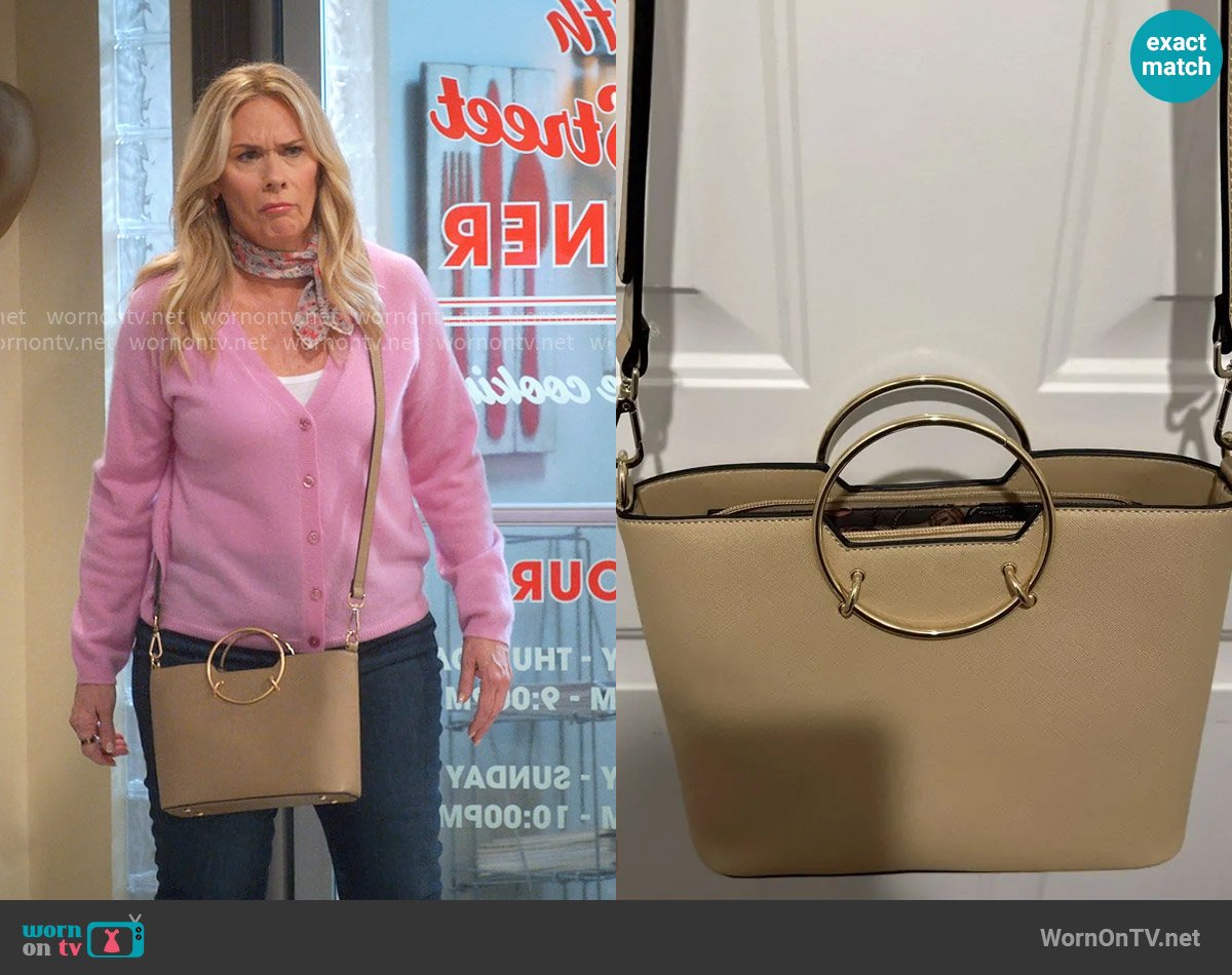 La Terre Carryall Vegan Handbag worn by Leanne Murphy (Leanne Morgan) on Leanne