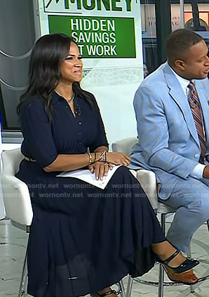 Laura's navy heel pumps on Today