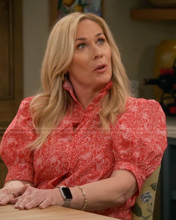 Leanne's pink floral print short sleeve top on Leanne