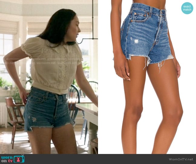 Levi's Ribcage Denim Shorts in Noe Departure worn by Belly Conklin (Lola Tung) on The Summer I Turned Pretty