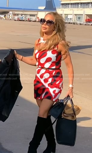 Lisa’s abstract print mini dress on The Real Housewives of Miami