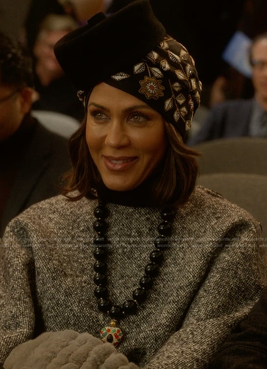 Lisa's black statement necklace on And Just Like That