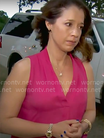 Mireya Villarreal’s pink v-neck top on CBS Mornings
