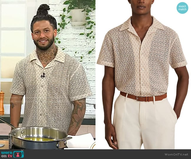 Robbie Felice’s beige crochet shirt on Today