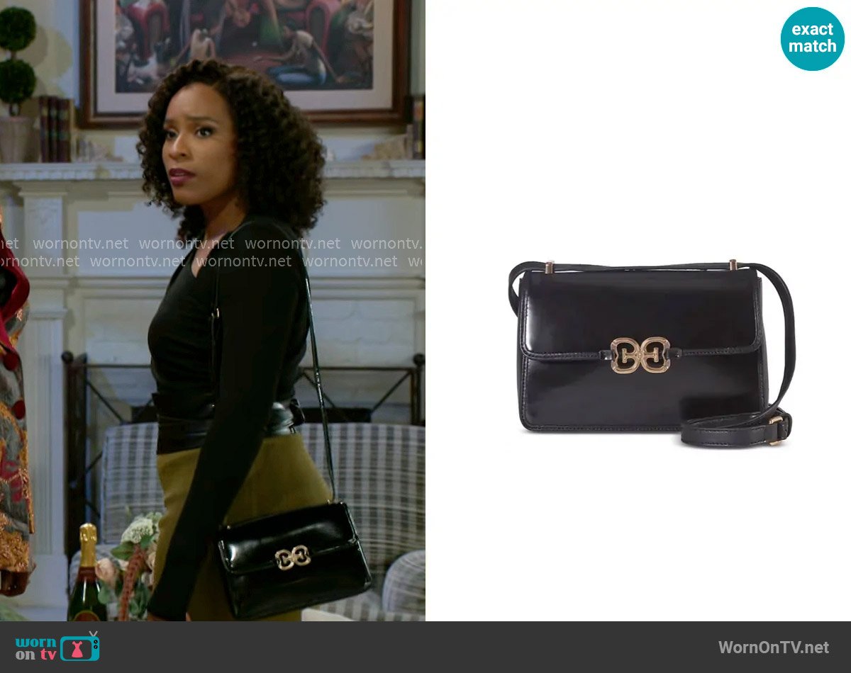 Sam Edelman Christy Box Small Convertible Shoulder Bag worn by Naomi Hamilton Hawthorne (Arielle Prepetit) on Beyond the Gates
