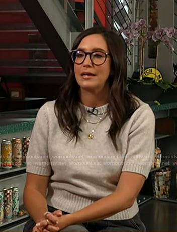 Savannah's grey short sleeve sweater on Today