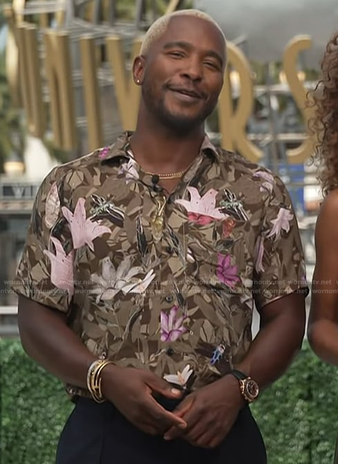 Scott's green floral print shirt on Access Hollywood