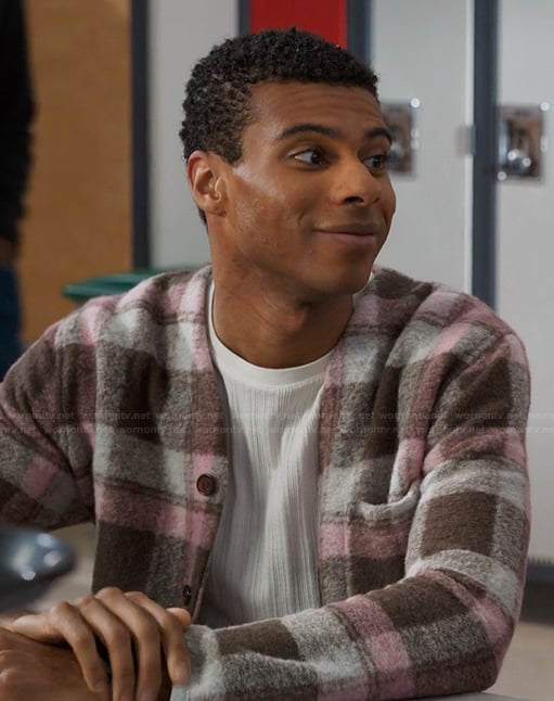 Skylar’s plaid cardigan on My Life with the Walter Boys