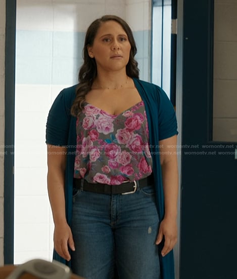 Tara's floral print top on My Life with the Walter Boys