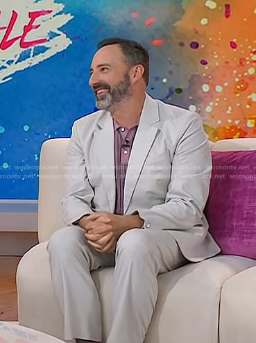 Tony Hale’s pink polo and beige sneakers on Today