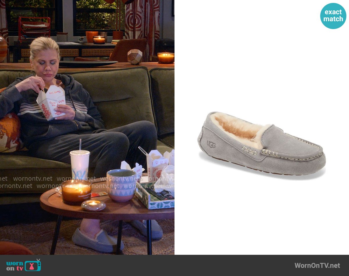 Ugg Ansley Slippers in Light Grey Suede worn by Carol (Kristen Johnston) on Leanne