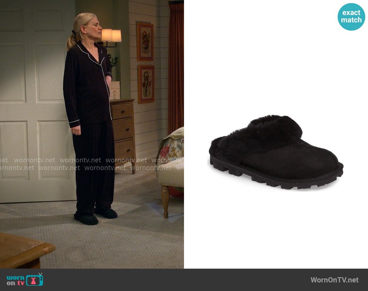 Ugg Coquette Shearling Lined Slipper in Black worn by Carol (Kristen Johnston) on Leanne