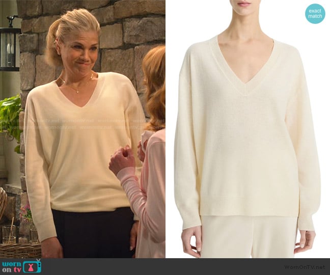 Vince Cashmere & Silk V Neck Sweater worn by Carol (Kristen Johnston) on Leanne