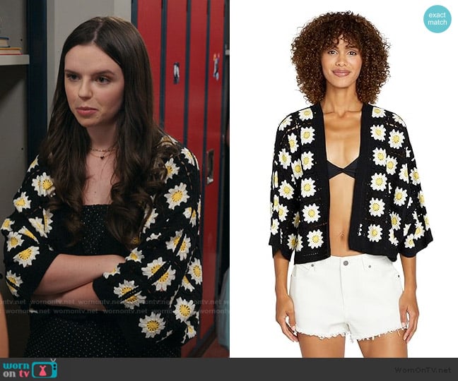 Volcom Daised Daze Shrug Sweater Cardigan worn by Grace (Ellie O’Brien) on My Life with the Walter Boys