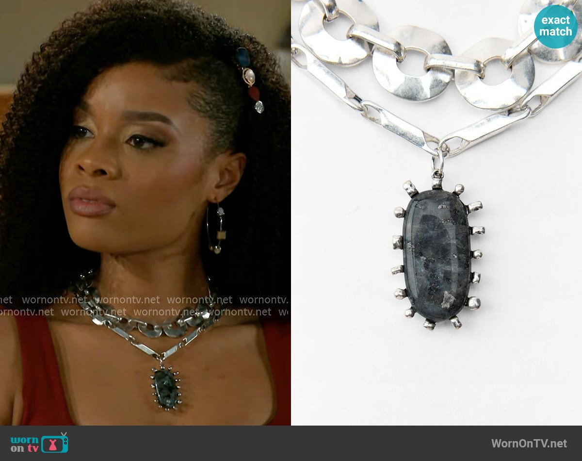 Zara Cowboy Up Necklace worn by Eva Thomas (Ambyr Michelle) on Beyond the Gates