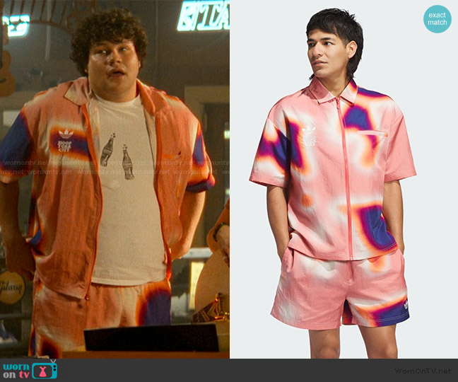 Adidas Hoop York City Allover Print Shirt worn by Pete Antuna (Maximo Salas) on The Runarounds