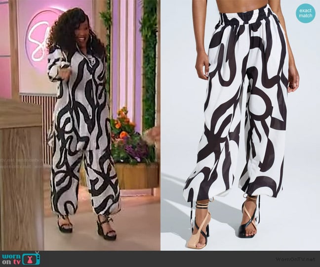 Akira Let it Go Pant worn by Kym Whitley on Sherri