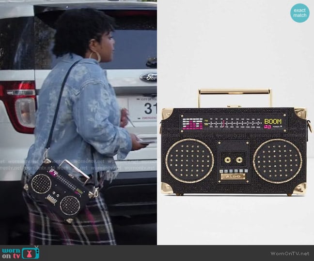 Aldo Kuzitrin Crossbody Bag worn by Adelola Olofin (Gbemisola Ikumelo) on The Paper