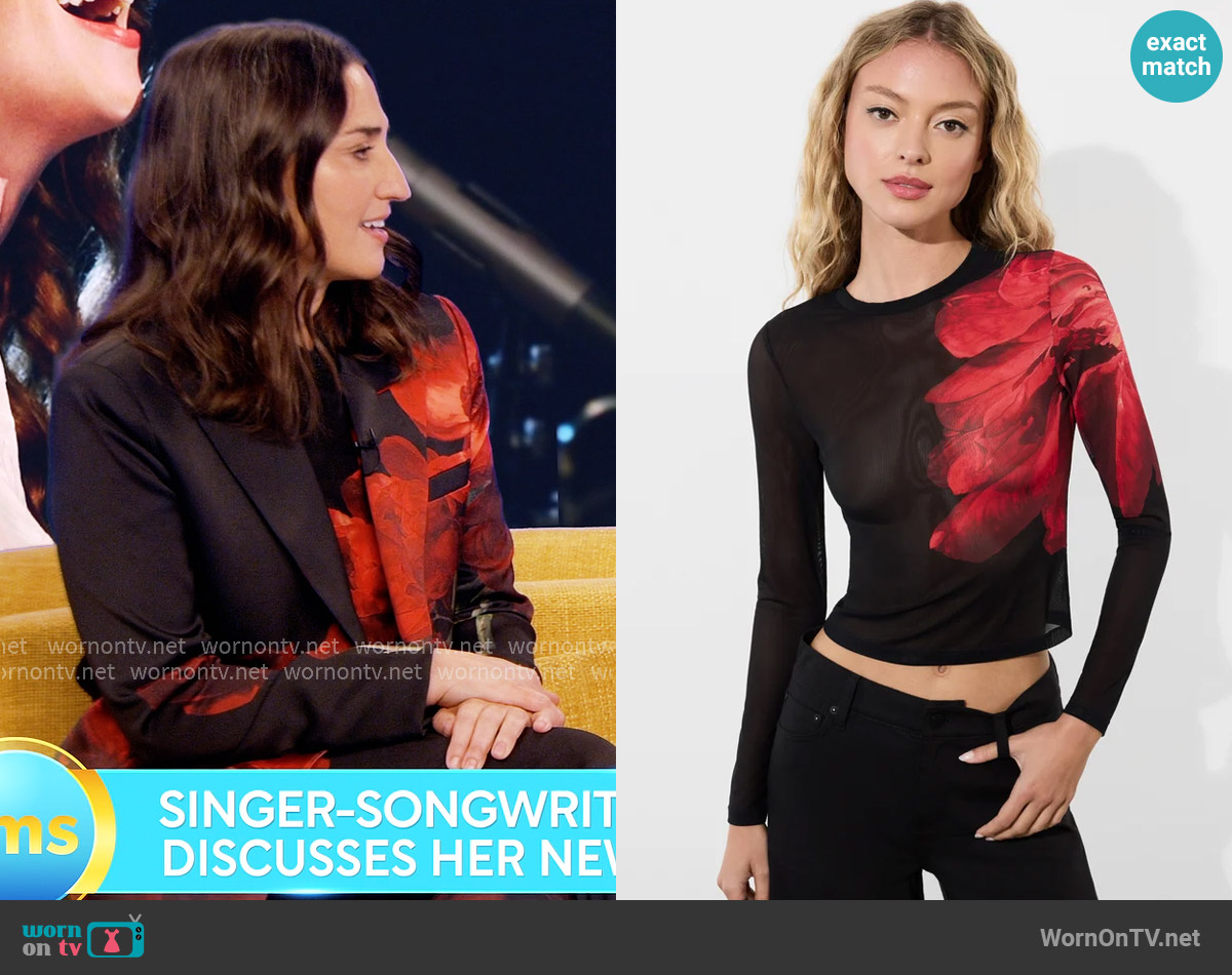 Alice + Olivia  Delaina Top in Peony Petals Bright Ruby worn by Sara Bareilles (Sara Bareilles) on The Morning Show